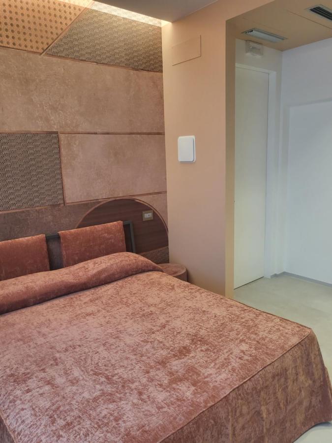 Casa Stazione Pescara Bed & Breakfast ภายนอก รูปภาพ